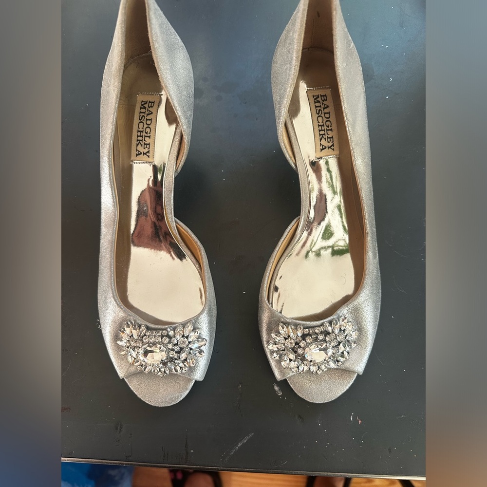 Badgley Mischka silver peep toe kitten heel with rhinestone buckle